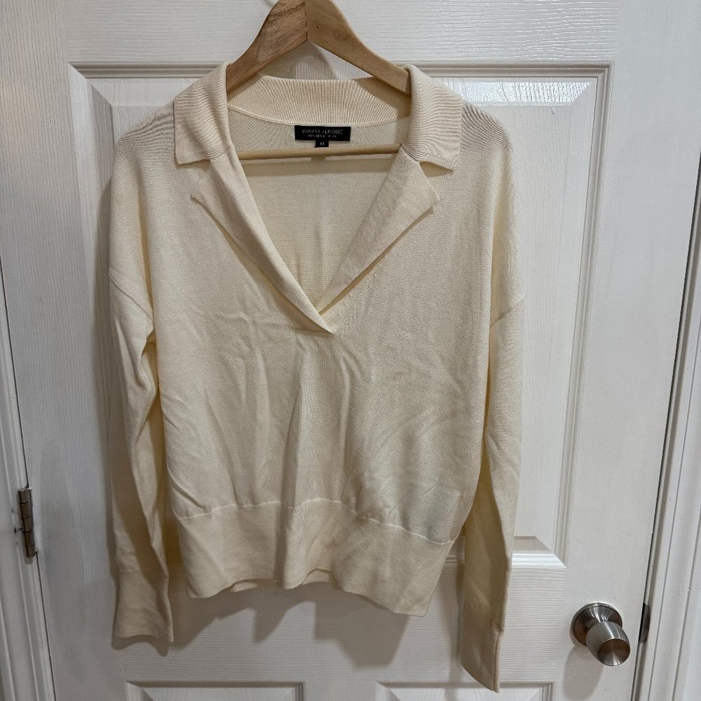 Banana Republic Cream Sweater 100% Merino Wool